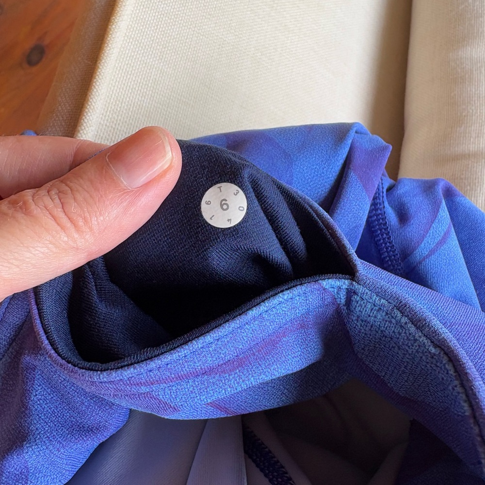 Lululemon Wunder Under Leggings - Picture 4 of 7